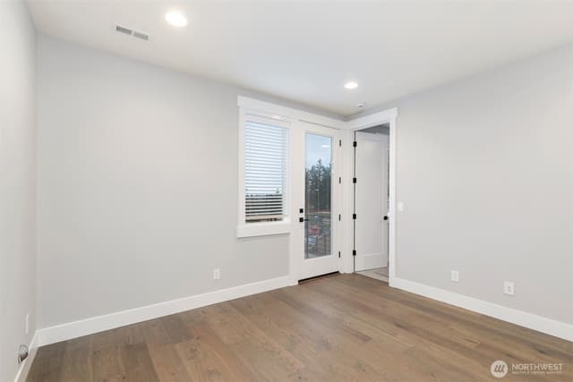 Property photo for 13045 75th Place S, Seattle photo 4