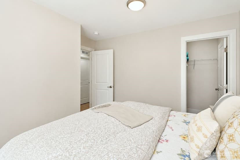 Property photo for 19607 25th Drive SE, Bothell photo 19