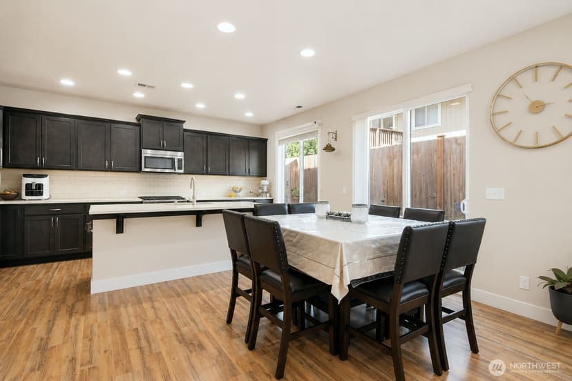 Property photo for 19607 25th Drive SE, Bothell photo 6