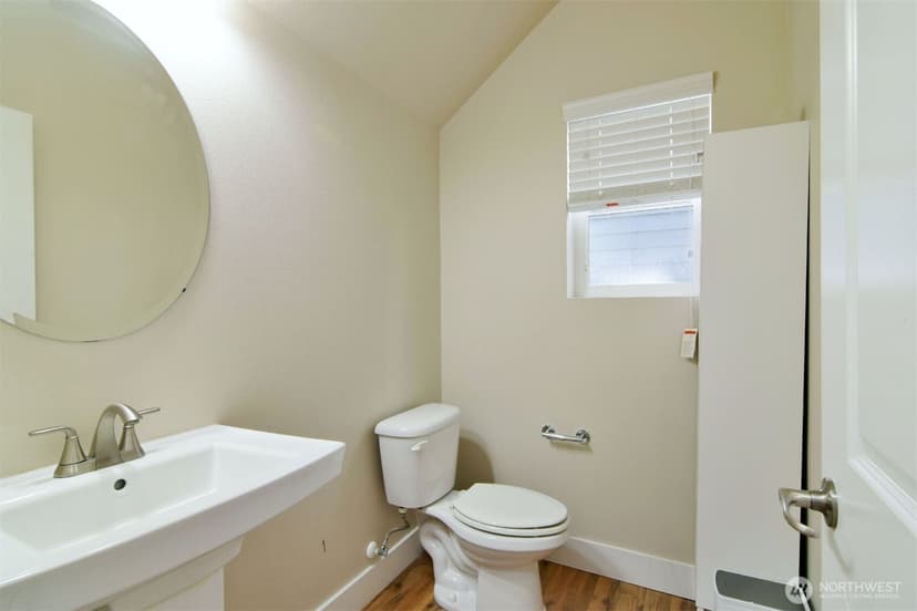Property photo for 19607 25th Drive SE, Bothell photo 12