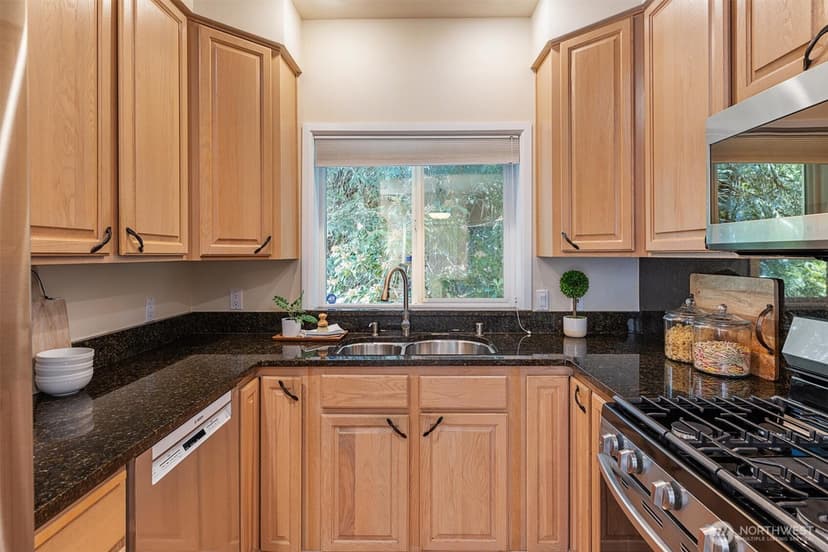 Property photo for 9804 NE Riverbend Drive #B-101, Bothell photo 16