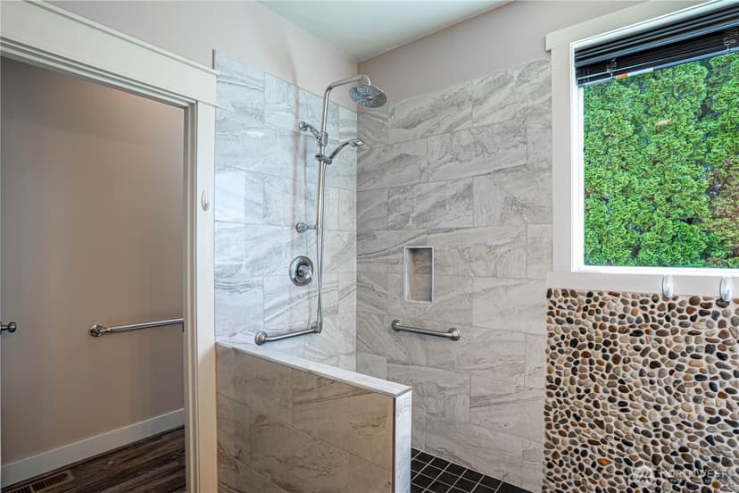 Property photo for 1000 Sunset Lane, Chelan photo 15
