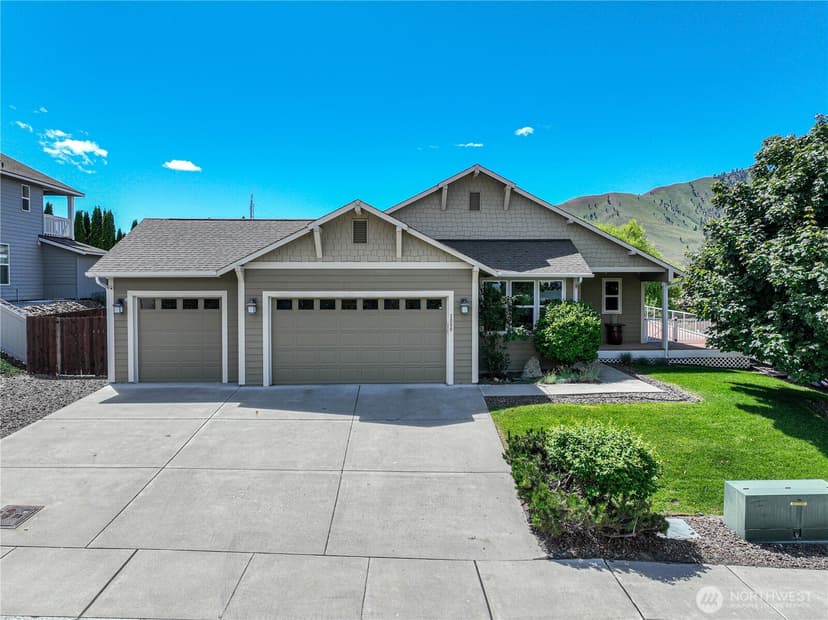 Property photo for 1000 Sunset Lane, Chelan