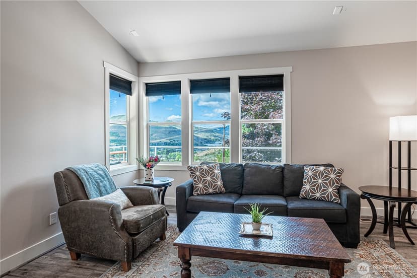 Property photo for 1000 Sunset Lane, Chelan photo 7
