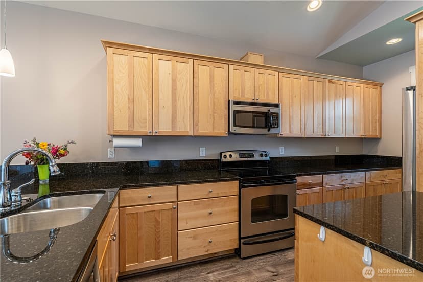 Property photo for 1000 Sunset Lane, Chelan photo 4
