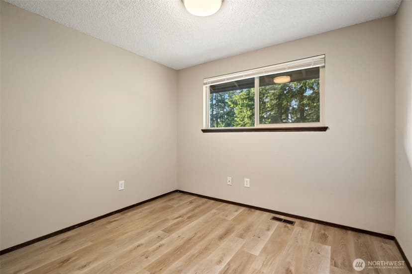 Property photo for 8785 SE Sedgwick Road, Port Orchard photo 17
