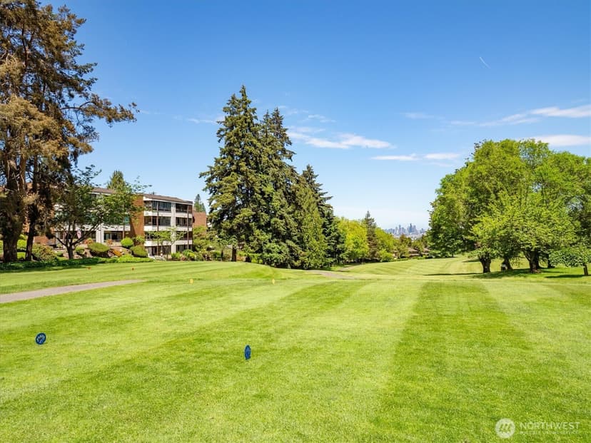 Property photo for 10823 Glen Acres Drive S #D, Seattle photo 36