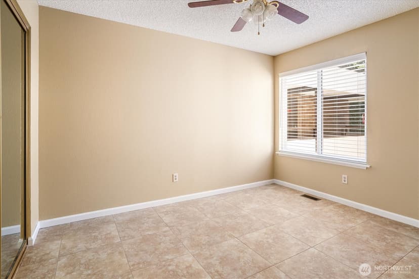 Property photo for 10823 Glen Acres Drive S #D, Seattle photo 17