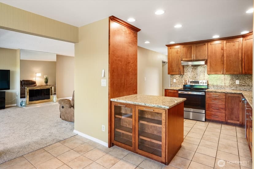 Property photo for 10823 Glen Acres Drive S #D, Seattle photo 9