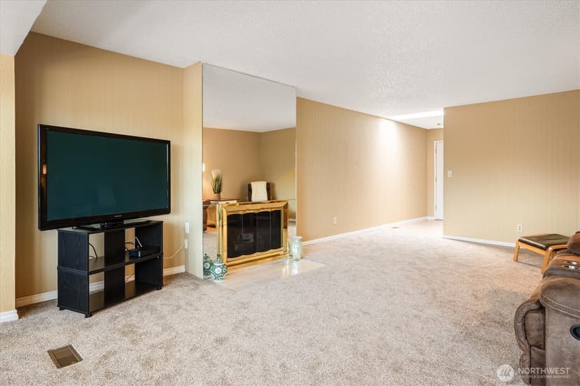 Property photo for 10823 Glen Acres Drive S #D, Seattle photo 11
