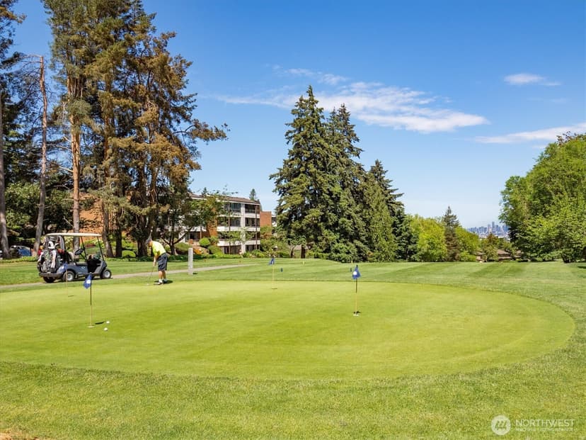 Property photo for 10823 Glen Acres Drive S #D, Seattle photo 33
