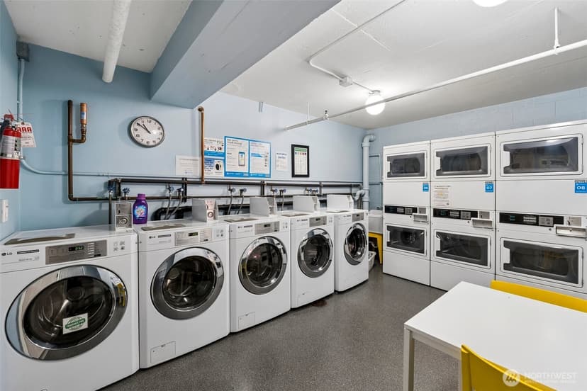 Property photo for 1200 Boylston Avenue #402, Seattle photo 17