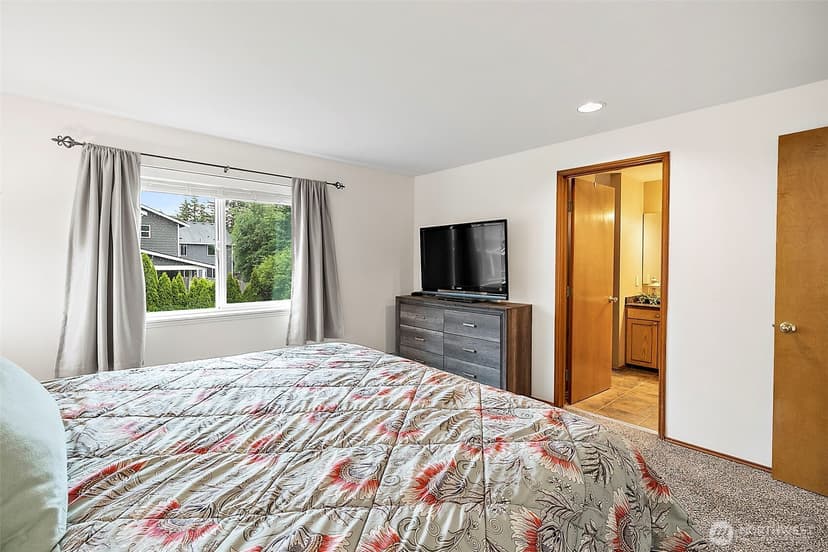 Property photo for 1340 Maloney Grove Avenue SE, North Bend photo 18