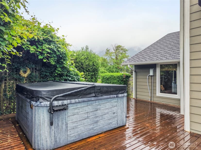 Property photo for 1340 Maloney Grove Avenue SE, North Bend photo 27