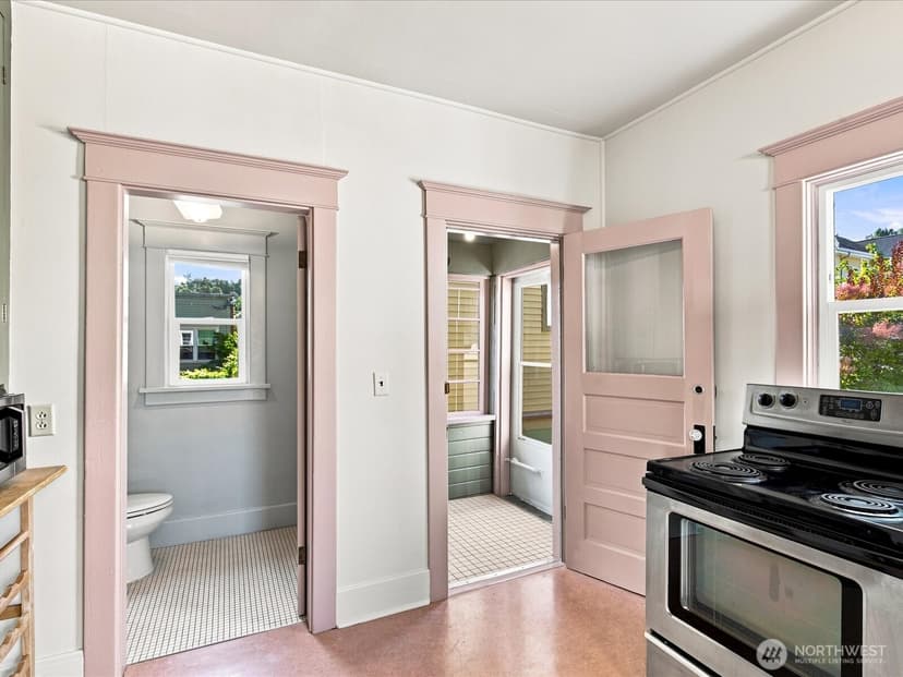 Property photo for 2811 SW Dakota Street, Seattle photo 13