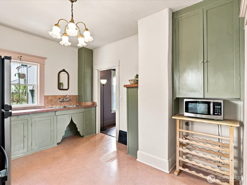 Property photo for 2811 SW Dakota Street, Seattle photo 14