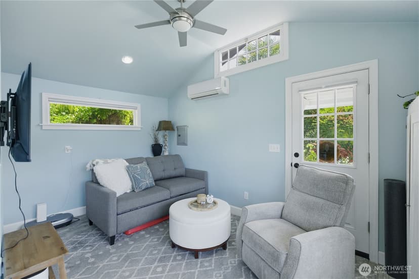 Property photo for 7110 Vandermark Road E, Bonney Lake photo 32