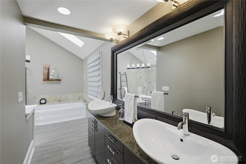 Property photo for 7110 Vandermark Road E, Bonney Lake photo 22