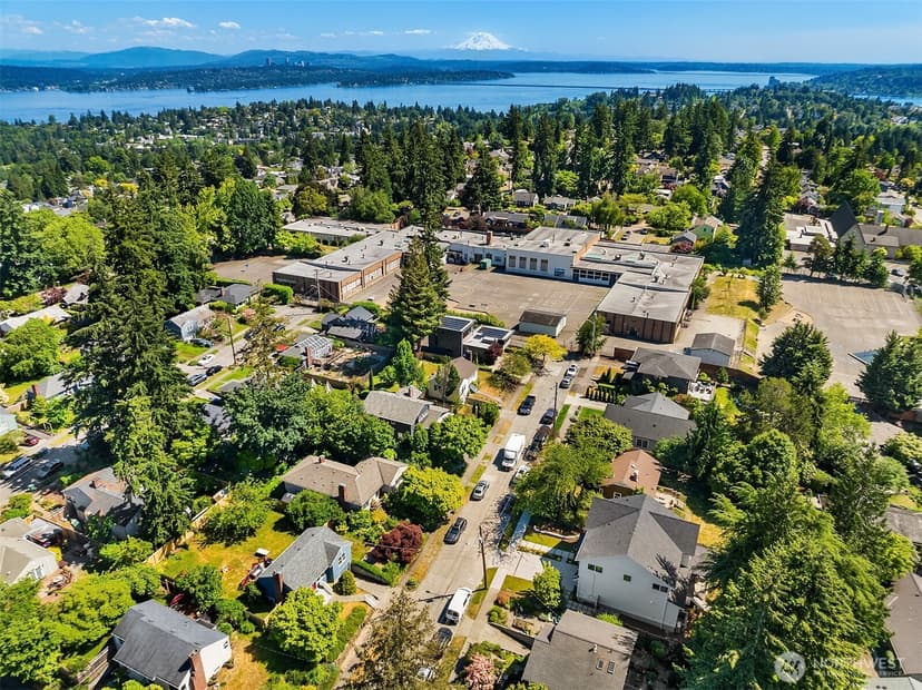Property photo for 7321 48th Avenue NE, Seattle photo 36