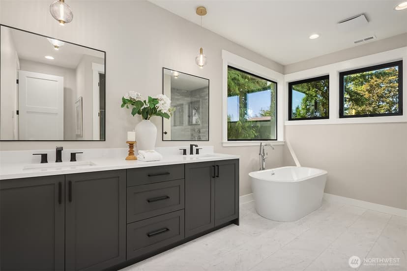 Property photo for 7321 48th Avenue NE, Seattle photo 20