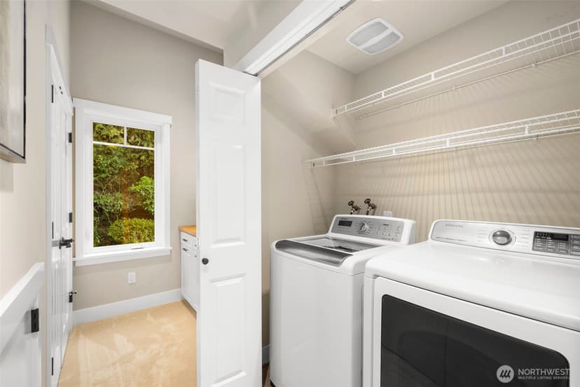 Property photo for 18021 SE 40th Place, Bellevue photo 17