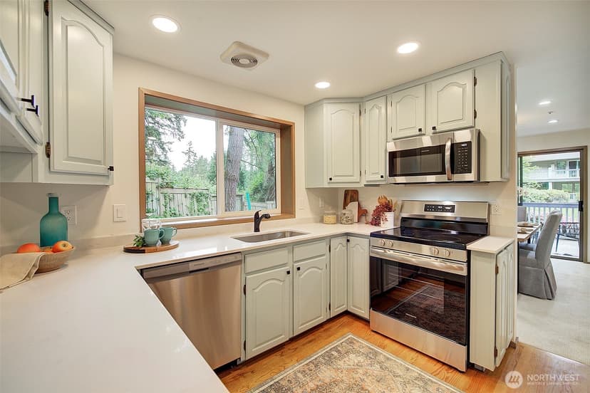 Property photo for 19616 61st Place NE #8, Kenmore photo 11