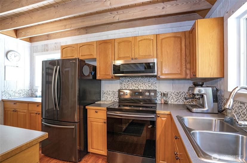 Property photo for 9393 Phillips Road SE, Port Orchard photo 7