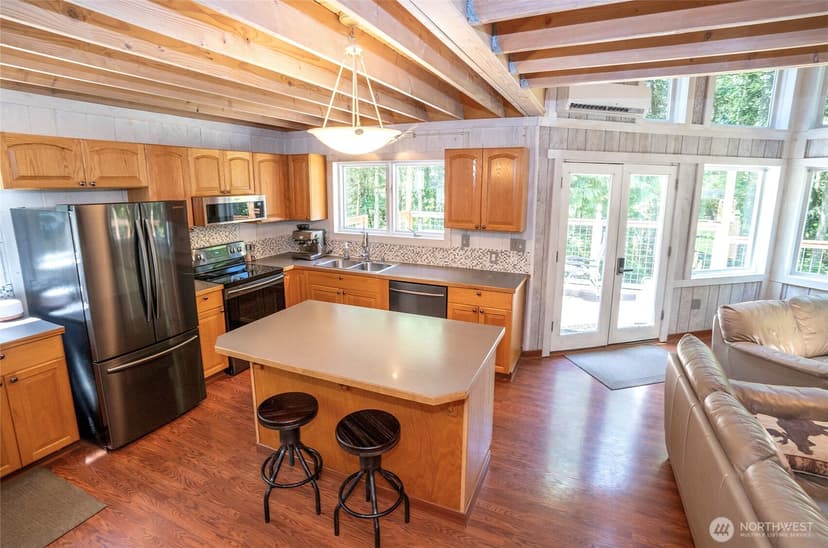 Property photo for 9393 Phillips Road SE, Port Orchard photo 5