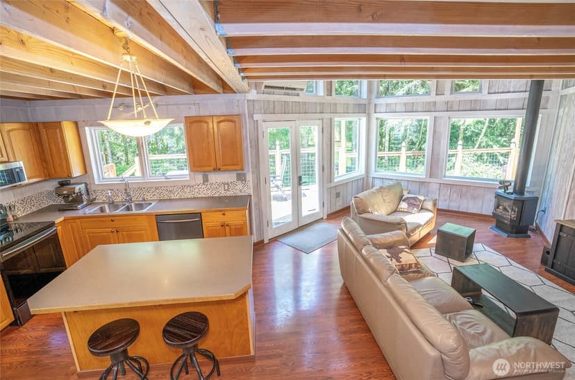 Property photo for 9393 Phillips Road SE, Port Orchard photo 11
