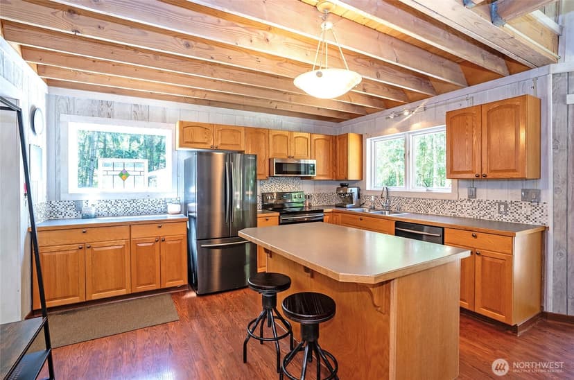 Property photo for 9393 Phillips Road SE, Port Orchard photo 6