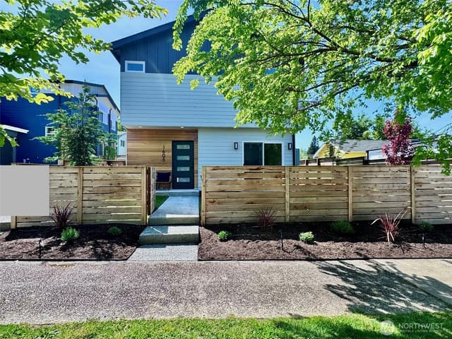 Property photo for 1605 SW Kenyon Street, Seattle