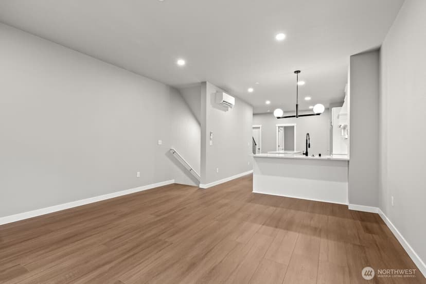 Property photo for 16823 Alder Way #L3, Lynnwood photo 11