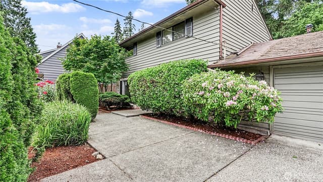 Property photo for 3437 77th Avenue SE, Mercer Island photo 4