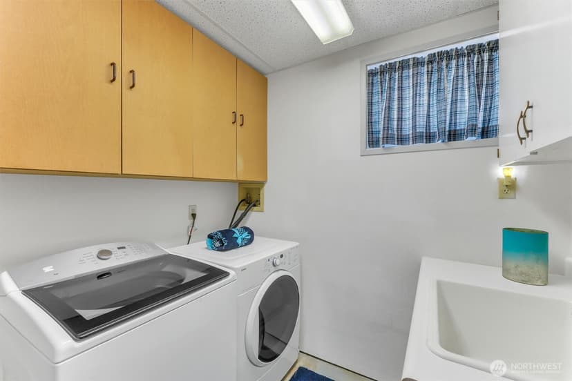 Property photo for 20907 4th Place S, Des Moines photo 19