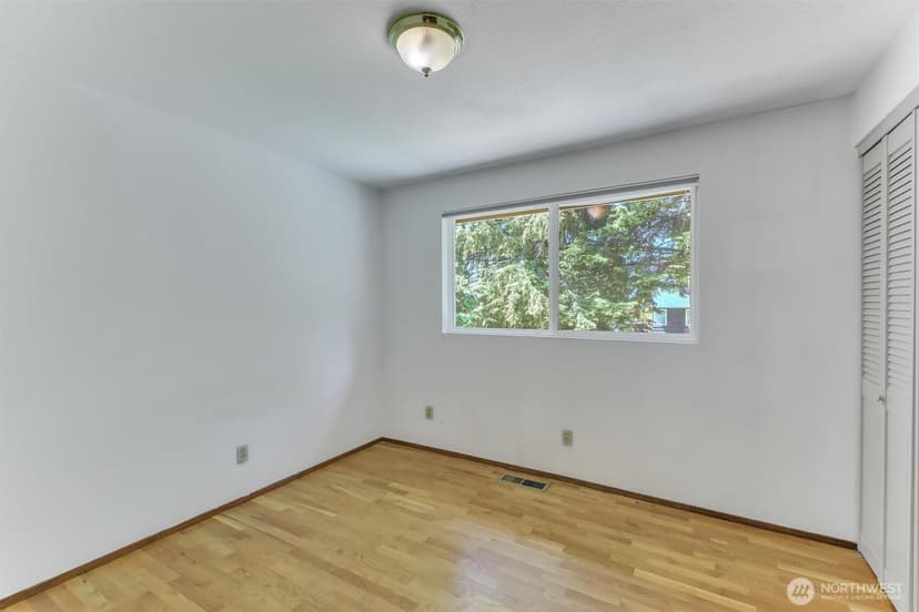 Property photo for 20907 4th Place S, Des Moines photo 11