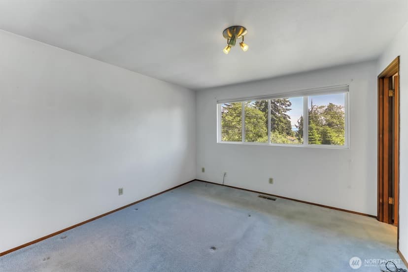 Property photo for 20907 4th Place S, Des Moines photo 14
