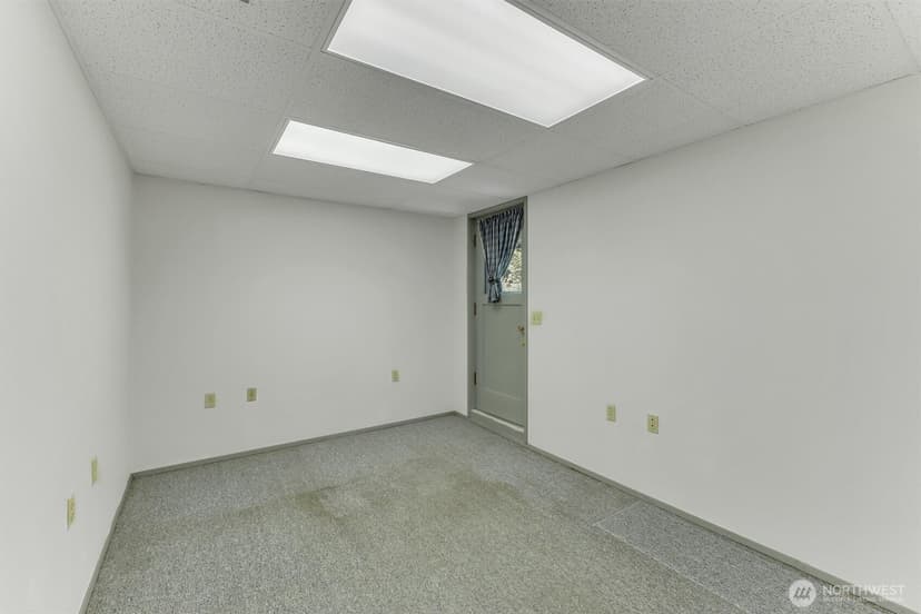 Property photo for 20907 4th Place S, Des Moines photo 18