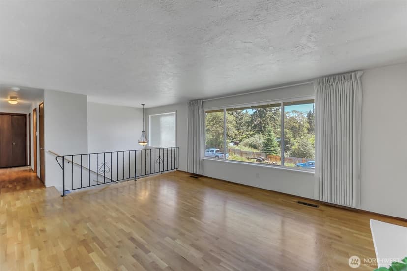 Property photo for 20907 4th Place S, Des Moines photo 6