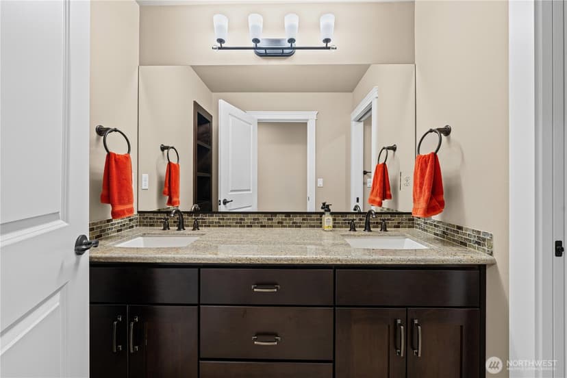 Property photo for 11226 Greystone Drive SW, Lakewood photo 33