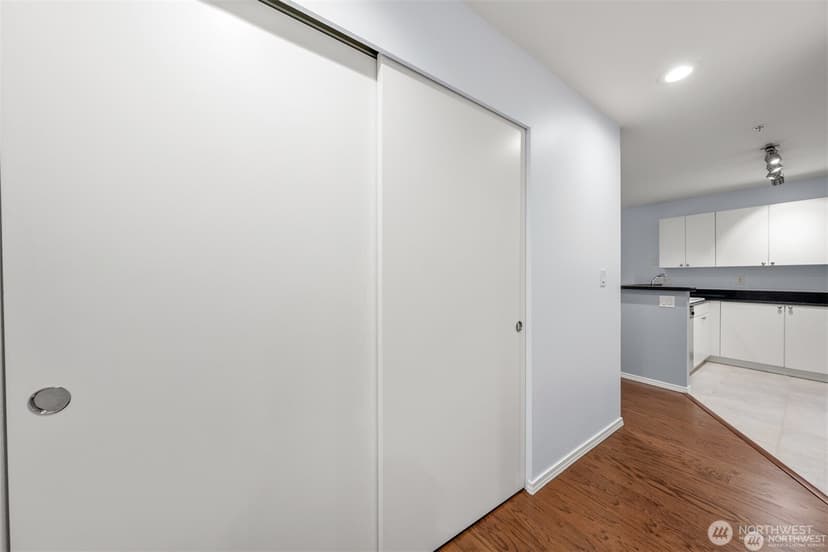 Property photo for 1323 Boren Avenue #206, Seattle photo 9