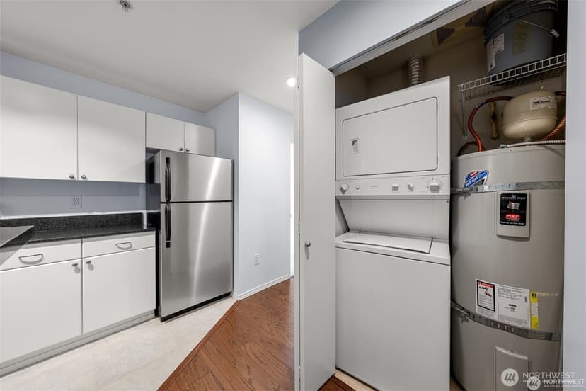 Property photo for 1323 Boren Avenue #206, Seattle photo 8