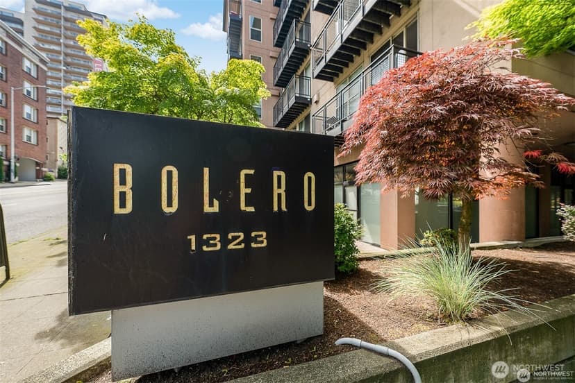 Property photo for 1323 Boren Avenue #206, Seattle photo 15