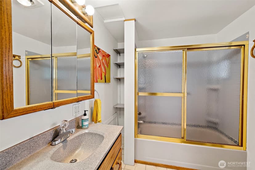 Property photo for 10346 Midvale Avenue N, Seattle photo 15