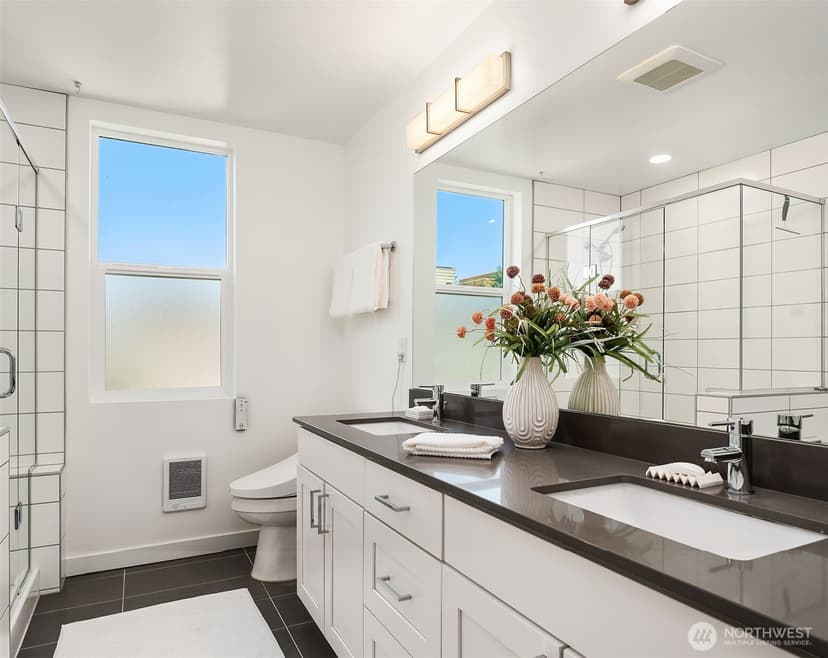 Property photo for 5562 15th Avenue S, Seattle photo 6