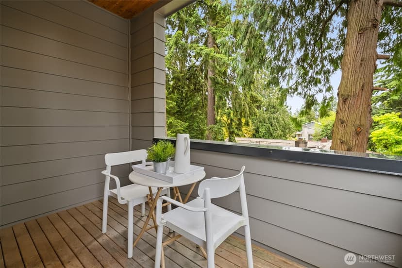 Property photo for 18355 3rd Avenue NE, Shoreline photo 8