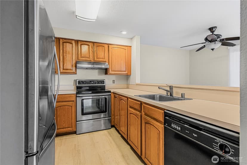 Property photo for 1301 S Puget Drive #A16, Renton photo 9