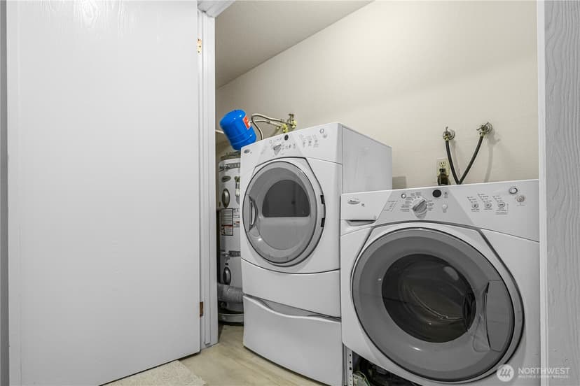 Property photo for 1301 S Puget Drive #A16, Renton photo 28
