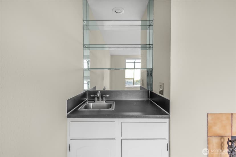 Property photo for 1301 S Puget Drive #A16, Renton photo 5