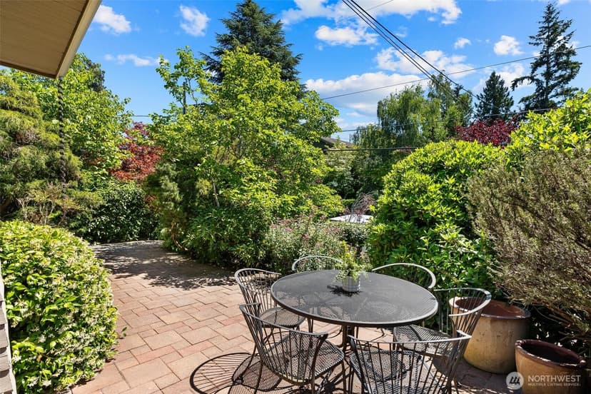 Property photo for 1916 E McGraw Street, Seattle photo 32