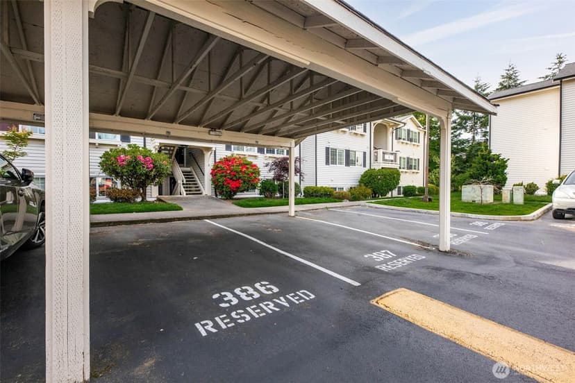 Property photo for 12404 E Gibson Road #H301, Everett photo 23